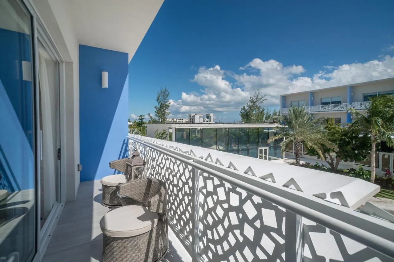 Luxury 1 Bed Apartment Near Seven Mile Beach At The Grove - Villa Flamingo Haven West Bay